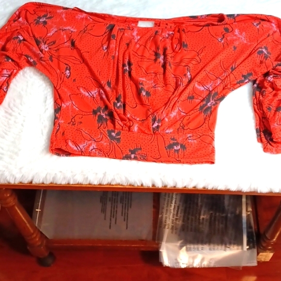 Free‎ People  Red & Black Tropical Floral   Blouse M - Picture 9 of 9